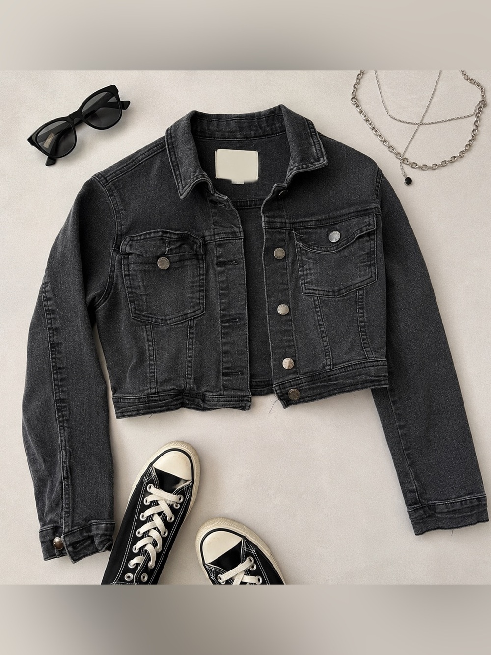 Ashley Vintage Charm Black Washed Cropped Denim Jacket Women’s Medium